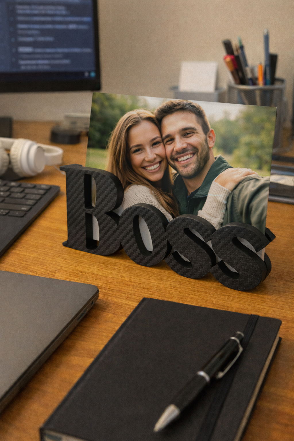 Frameless 3D Printed “Boss” Photo Frame – Modern Desk Display